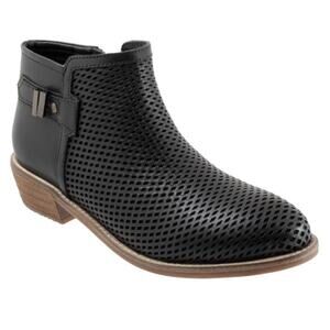 Softwalk Rimini Perf Womens Black Ankle & Booties Boots Size‎ 8 M New !